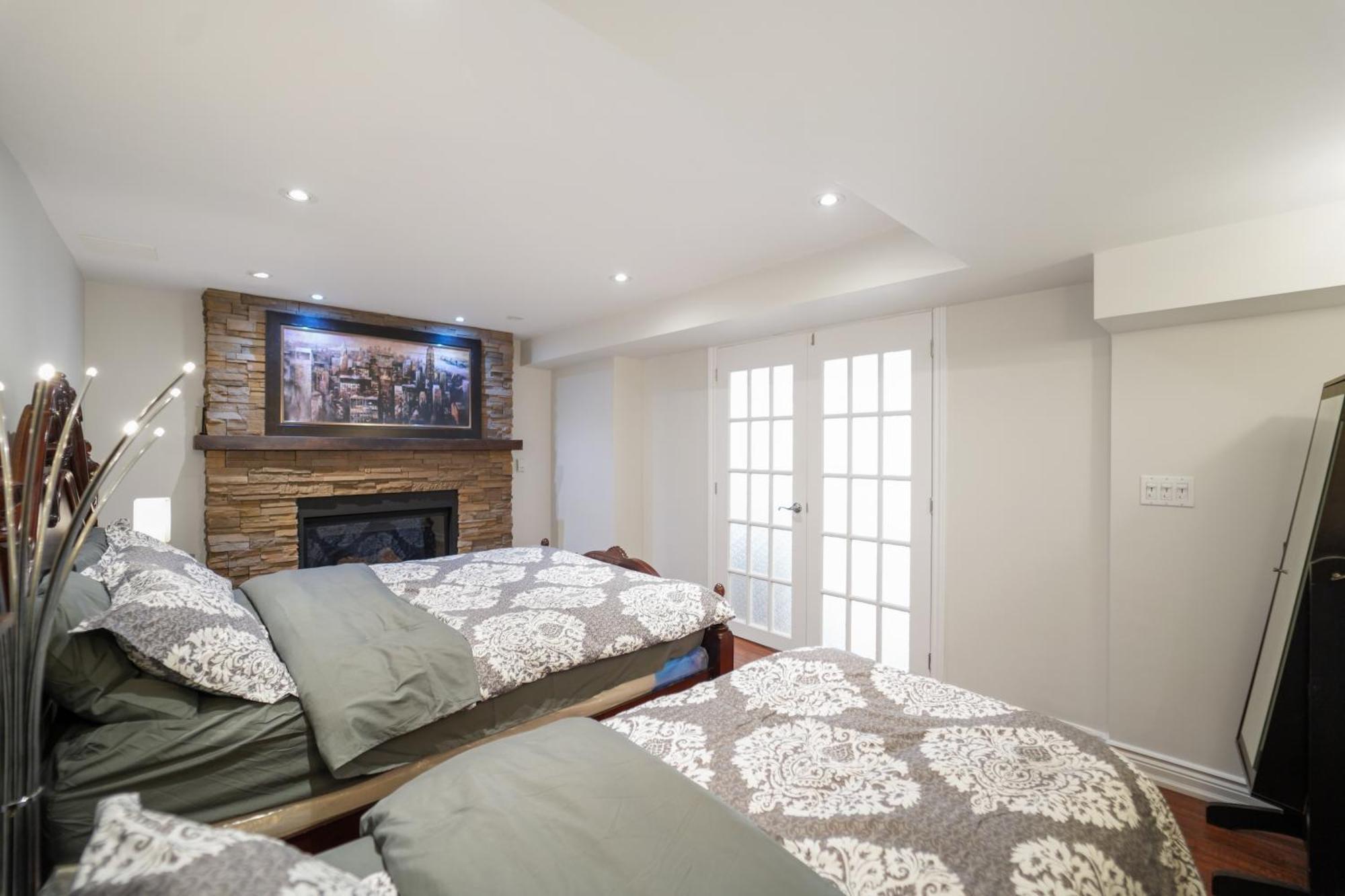 Cozy Lovely Ravine Facing Suite. Mississauga Eksteriør billede